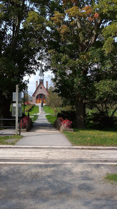  Harvest Moon Trailway going past the Grand Pre National Historic Site