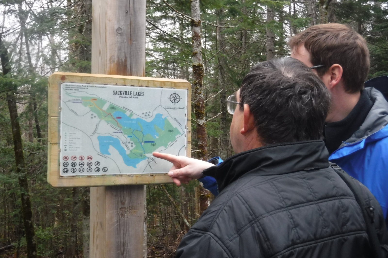  Map reading Sackville Lakes Provincial Park-Easy Hikes 